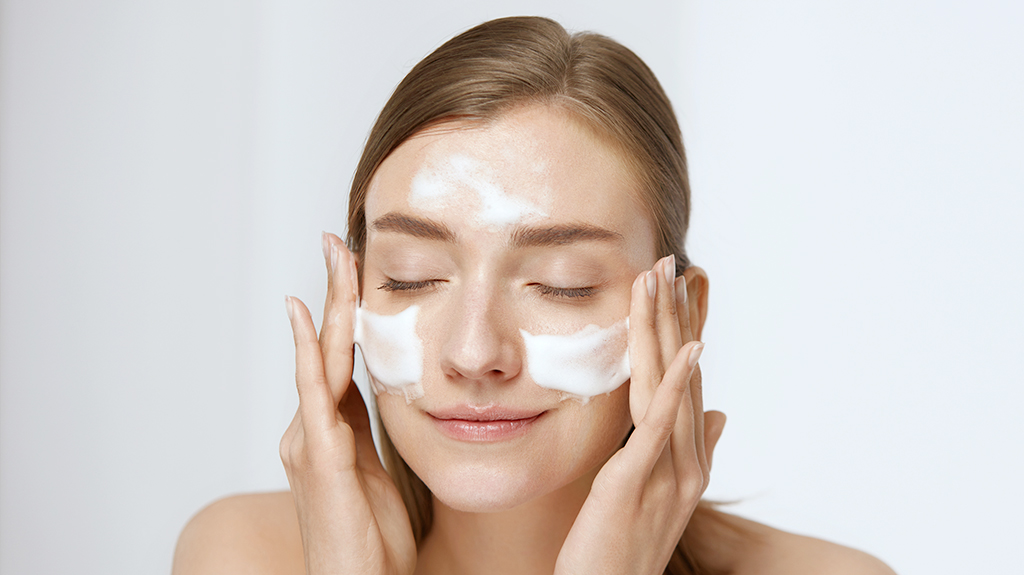 清潔確實減少粉刺