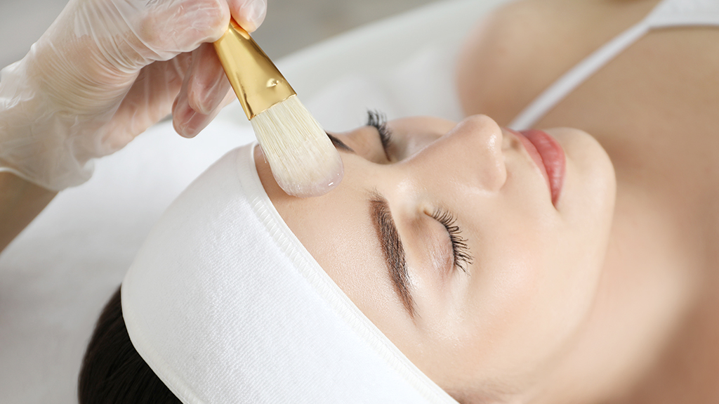 善用酸類保養品加強代謝粉刺