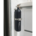 FE-02S輕量化鋁合金泡沫滅火器 - 極致消光黑 / 壁掛架組合（藥劑可重複填充）_2