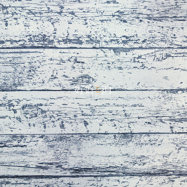 黑白木紋線條為主