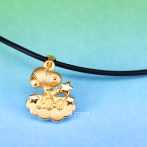 史努比漫步雲端-黃金墜子-SNOOPY