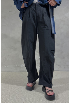 直線剪裁橫車摺繭型尼龍長褲