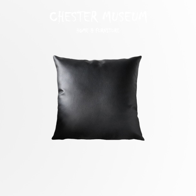 純黑色皮抱枕