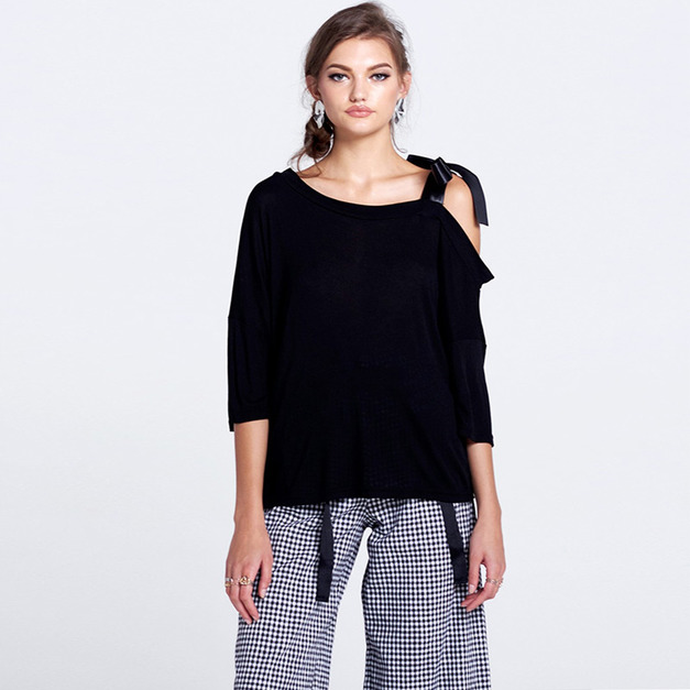 不對稱露肩 歐美流行綁帶上衣