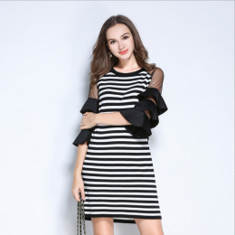 荷葉袖口設計 網紗拼接針織洋裝 (2色)