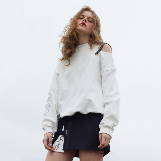 字母繡花 單肩鏤空寬鬆百搭衛衣 (2色)