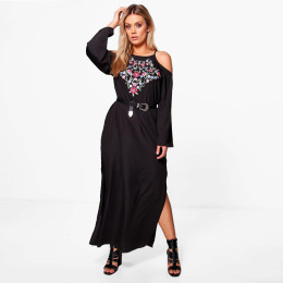 【大尺碼】胸前花朵刺繡 時尚歐美露肩飄逸感洋裝