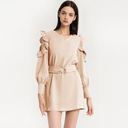 唯美感 修身鏤空袖連身洋裝