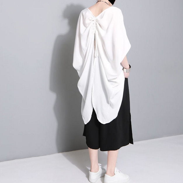 獨特藝術感 背後抽繩蝙蝠袖上衣 (2色)