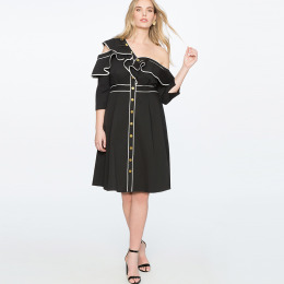 【大尺碼】個性不對稱 斜露肩荷葉邊撞色線條連衣裙