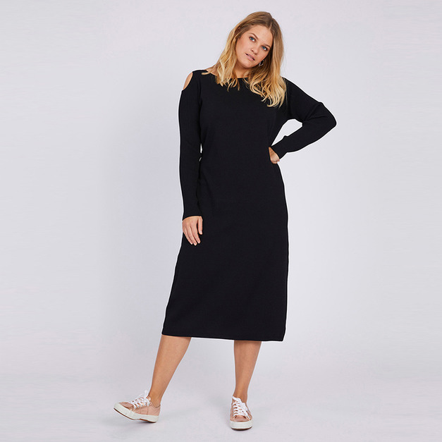 【大尺碼】小心機 露肩修身顯瘦針織連身洋裝