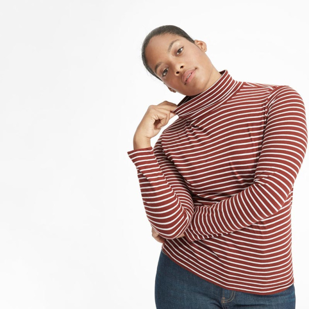 【大尺碼】休閒基本款撞色細條紋高領T