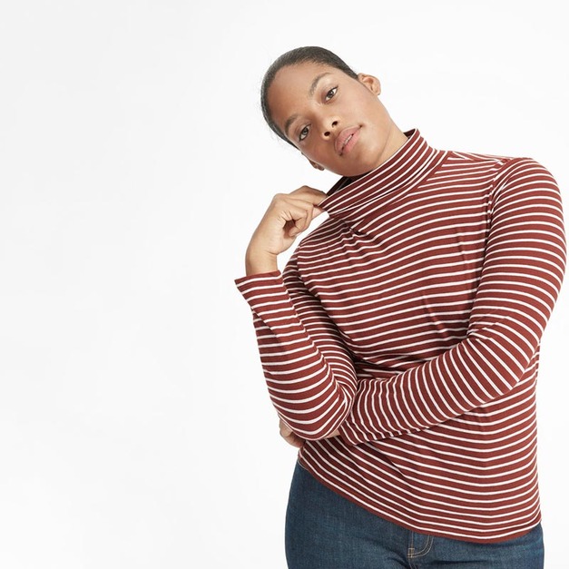 【大尺碼】休閒基本款撞色細條紋高領T