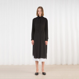 褶皺袖口可拆式腰帶高側開叉圓弧下擺洋裝