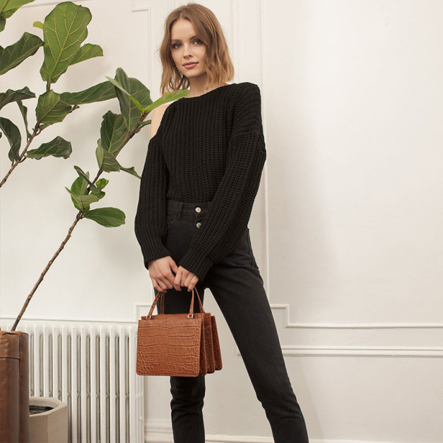 單肩圓領 寬鬆百搭燈籠袖針織上衣