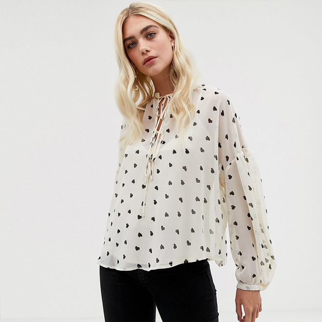 愛心印花 綁帶領口設計燈籠袖襯衫