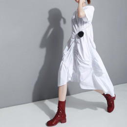 高冷氣質 圓領長版寬鬆皺褶飄逸感洋裝 (2色)