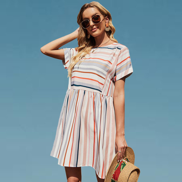 休閒風 寬鬆短袖中長款圓領條紋洋裝