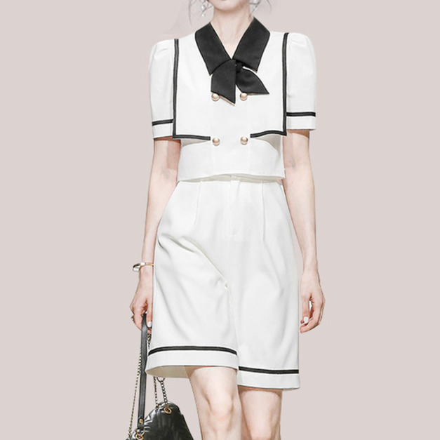 歐美氣質海軍領雙排扣撞色上身+高腰直筒短褲下身套裝