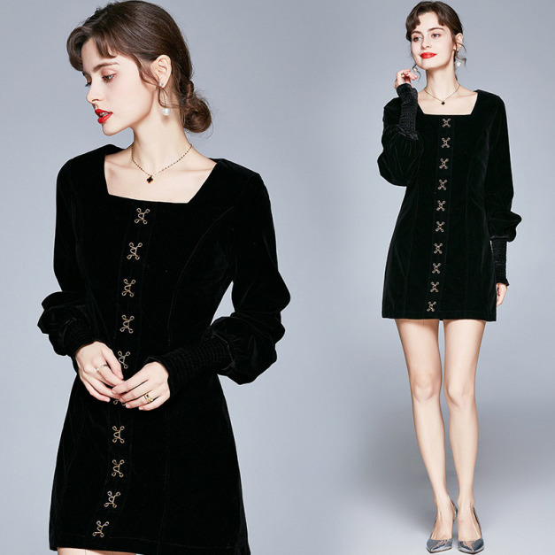 歐美長袖短版包臀裙方領黑色絲絨洋裝