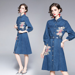 牛仔洋裝翻領刺繡燈籠袖收腰顯瘦中長襯衫裙