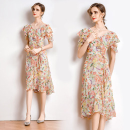 碎花裙V領荷葉袖仙女裙領口釘珠印花洋裝