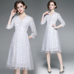 溫柔風網紗碎花中袖娃娃領氣質高腰洋裝