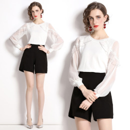 時尚圓領燈籠袖針織上衣+短褲氣質兩件式套裝