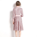 氣質翻領長袖時尚印花修身中長版百褶洋裝_2