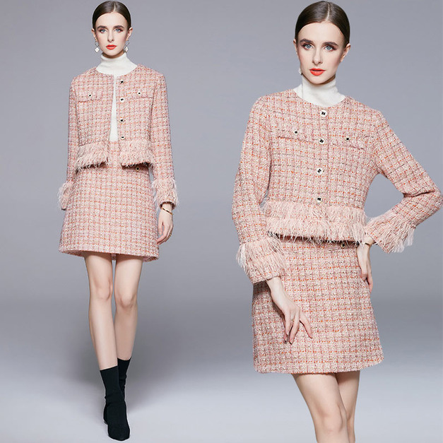 圓領拼羽毛流蘇釘鑽粗花呢外套+半身裙兩件式