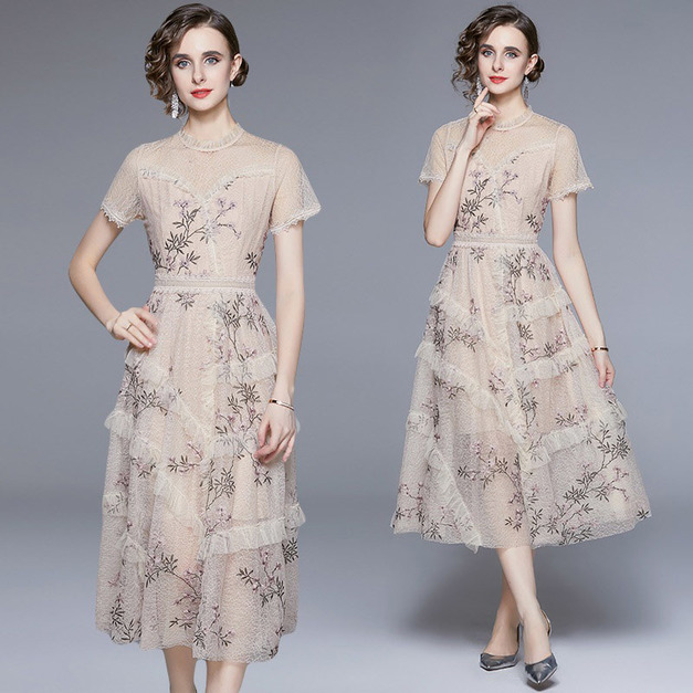 法式氣質蕾絲仙女蛋糕裙名媛輕奢網紗刺繡收腰顯瘦碎花洋裝