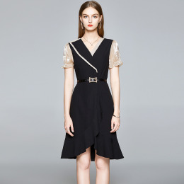 設計師版知性V領撞色拼接泡泡短袖荷葉時尚裙子