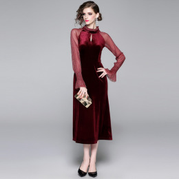 歐洲立領露肩亮絲紗網拼接喇叭袖絲絨洋裝