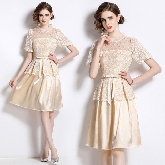 蕾絲紗泡泡袖重工釘鑽立體蝴蝶結高腰傘擺公主洋裝