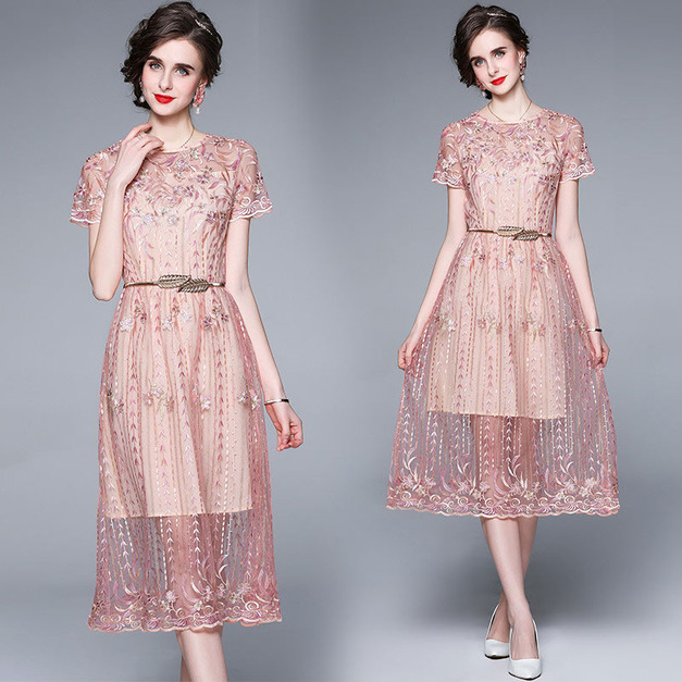 氣質時尚刺繡花收腰顯瘦短袖洋裝（配腰帶）