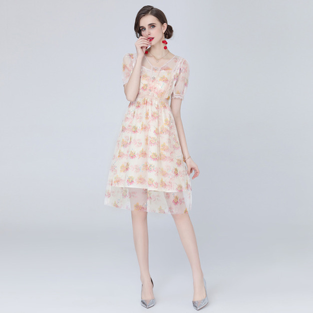 歐洲站粉色v領泡泡袖網紗碎花洋裝