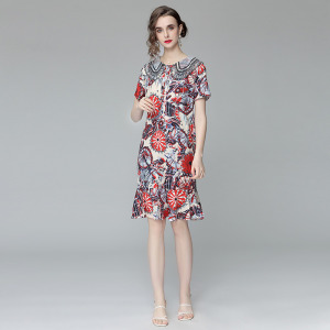 宮廷風魚尾裙娃娃領寬鬆遮肚子碎花洋裝