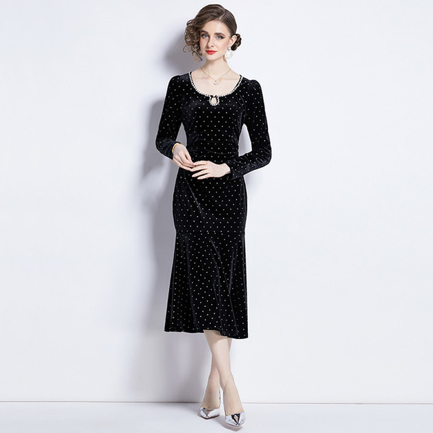 赫本風高端釘珠小黑裙法式氣質魚尾金絲絨長裙