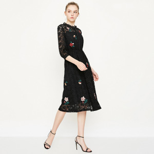 名媛氣質蕾絲拼接刺繡修身顯瘦中長版洋裝