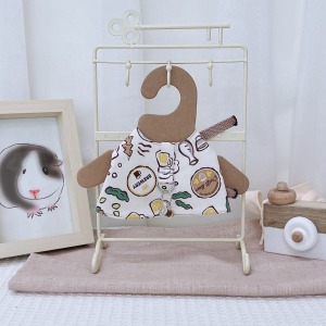 牧草圓又圓 | 老奶奶手作牽繩衣 ─ 燒烤店(白) 黑啤吊飾 (附牽繩)