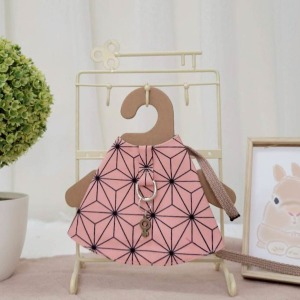 牧草圓又圓 | 老奶奶手作牽繩衣 ─ 主角妹妹 女性符號 (附牽繩)