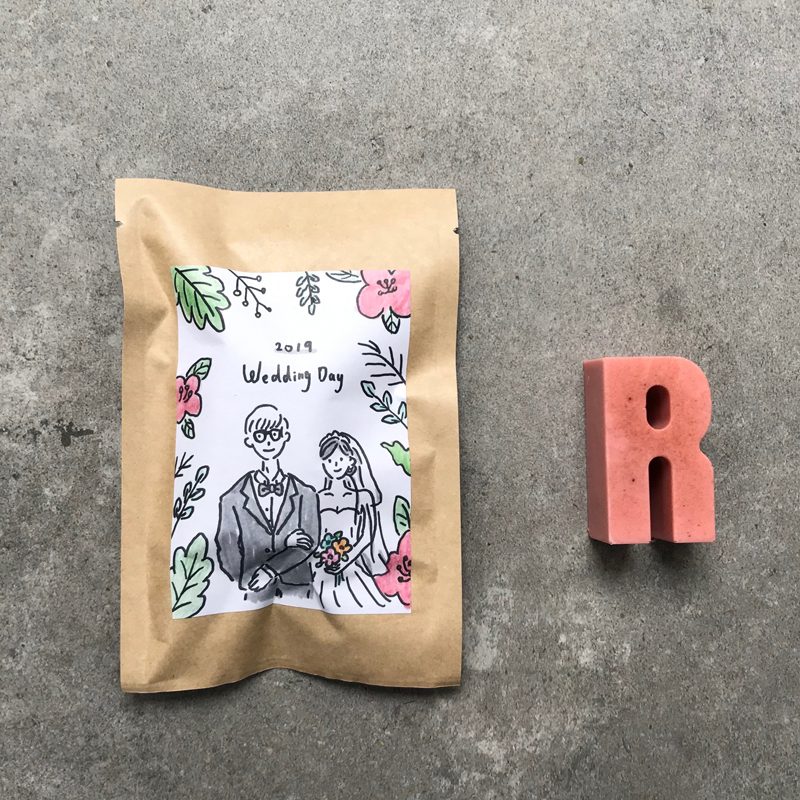 SCENT FOREST 香氛森林 訂製英文字母手工皂 - 1PC 字母 袋裝 婚禮小物 企業禮贈品 客製訂製 客製化插圖