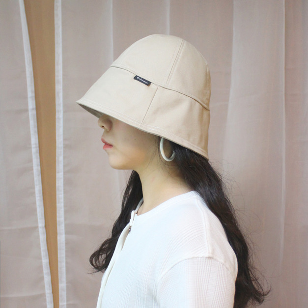 明線裝飾圓頂帽 -卡其色