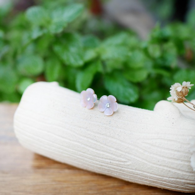 ｜蝶貝貝雕｜粉色梅花耳針