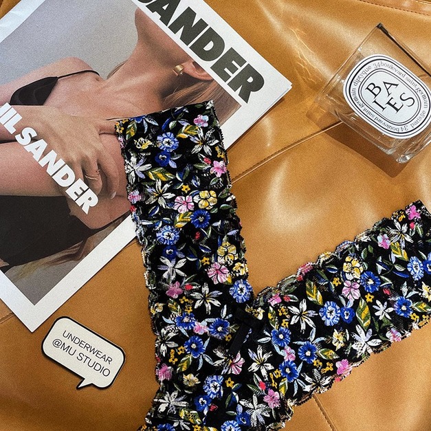 黑色櫻花草(預購)