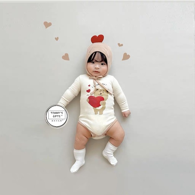 抱抱愛心小熊包屁衣