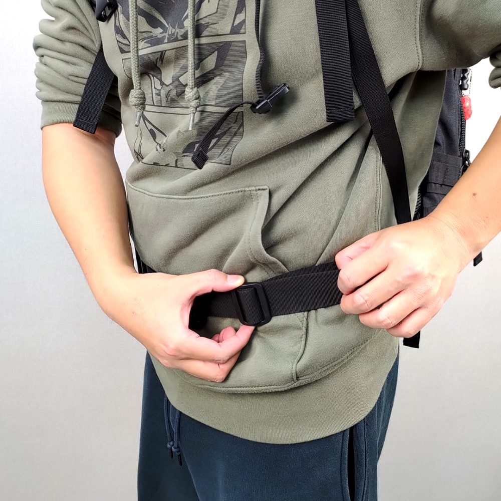 二代都會玩家軍事風格後背包-後背包的正確揹負方式