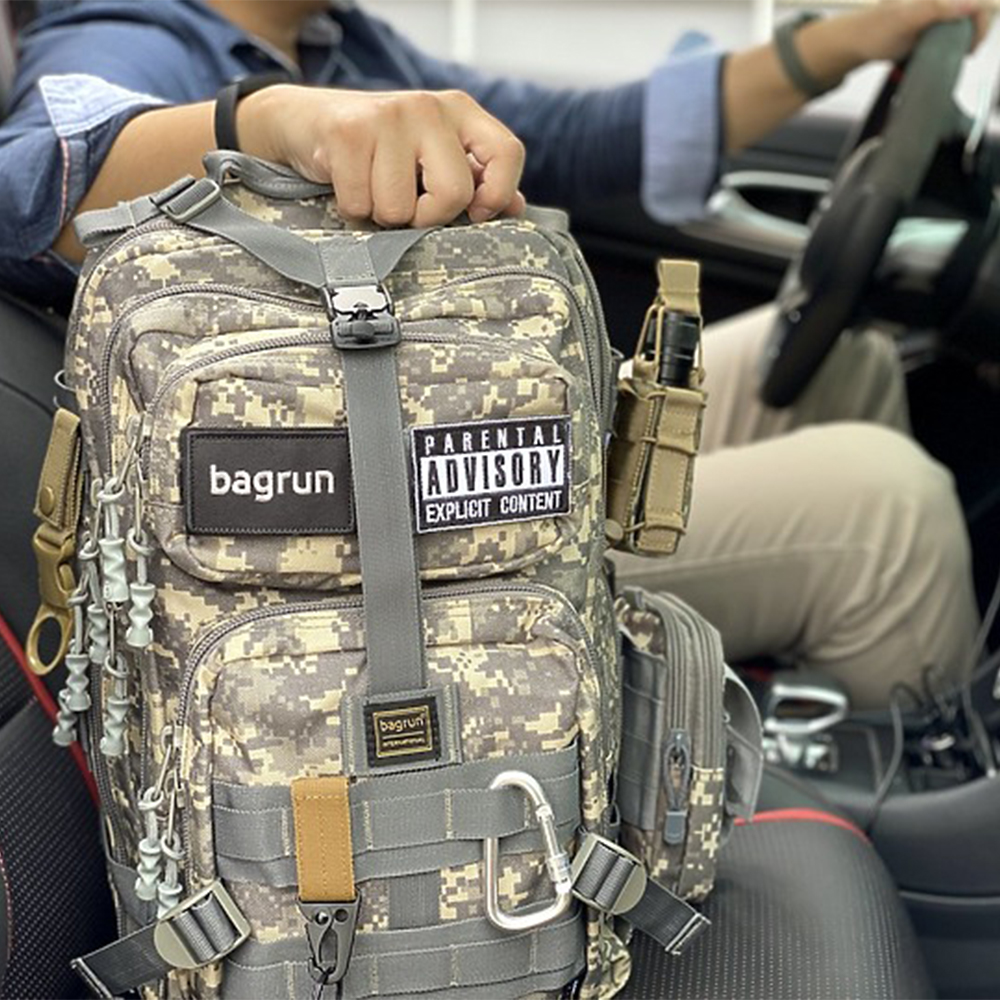 外出最佳機能背包 bagrun 二代都會玩家軍事風格瞬開後背包 暮色迷彩