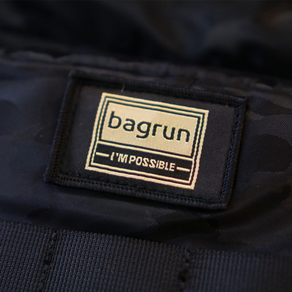 買啦！哪次不買？bagrun又出新包｜潮流玩家軍風迷彩後背包 黑爍迷彩