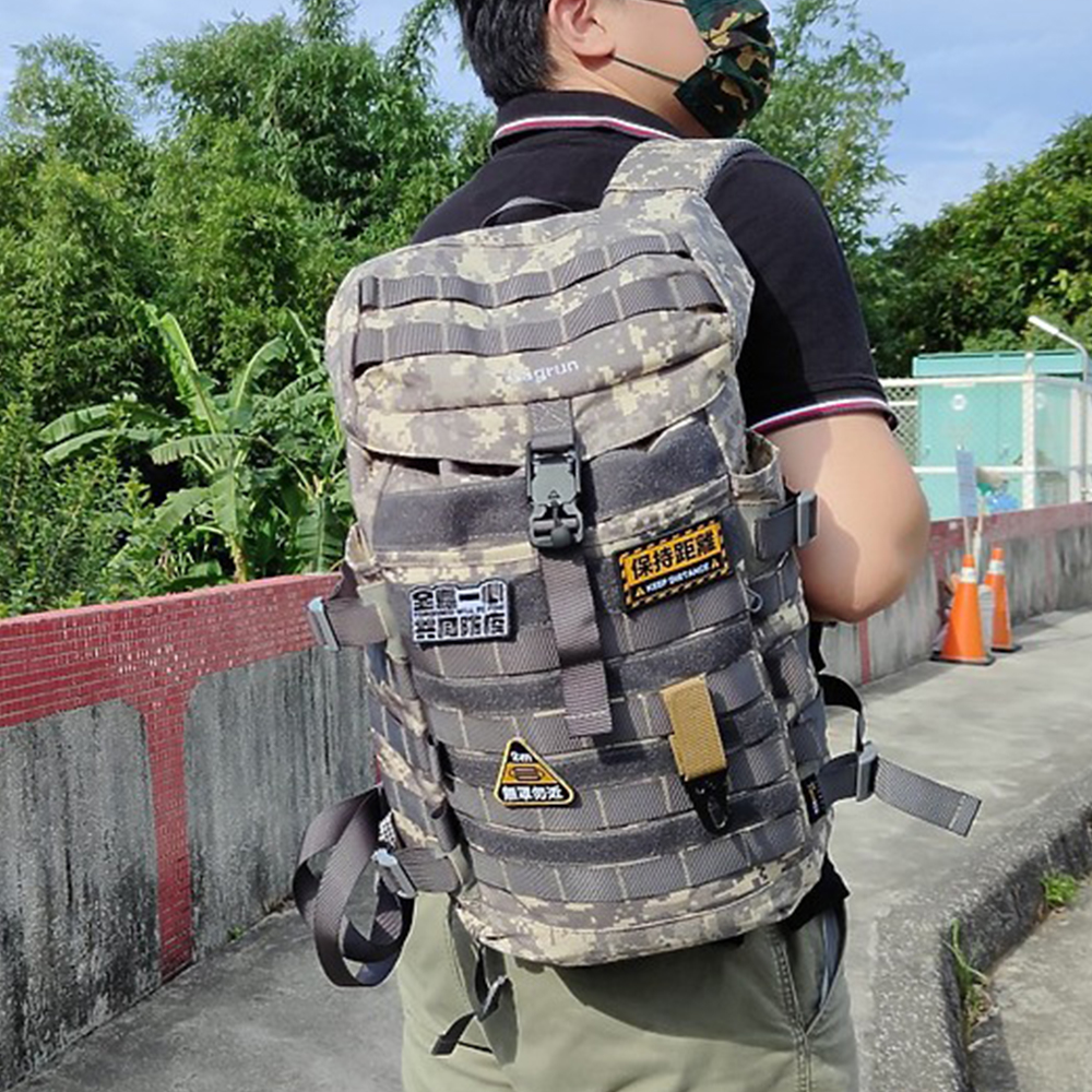 同島一心 共同防疫｜暮色迷彩 bagrun 都會玩家瞬開翻蓋後背包